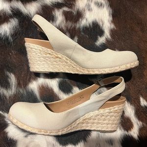 Vionic Coralina sling back wedge linen